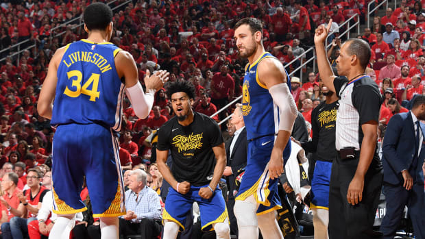 bench_players_step_up_as_warriors_beat_rockets.jpg
